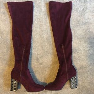 Over the knew boots- Taupe